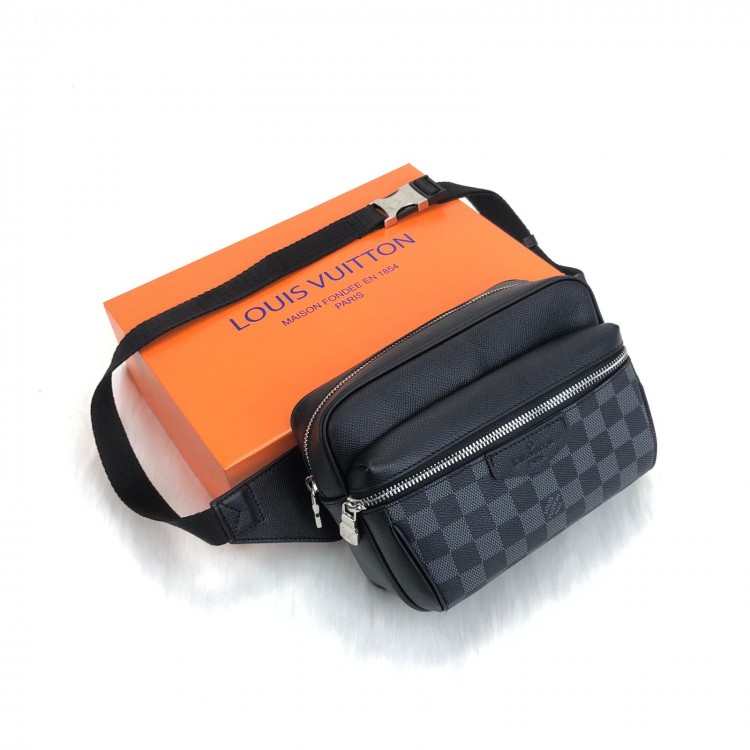 LOUİS VUİTTON OUTDOOR BUMBAG DAMİER GRAPHİTE